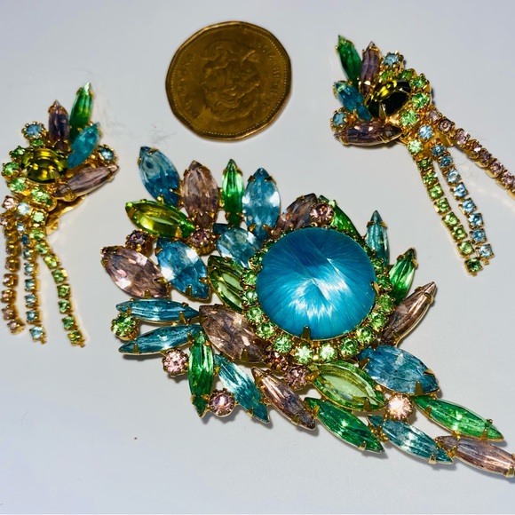 Verified D & E Julianna Large Brooch and Earrings - Picture 5 of 11